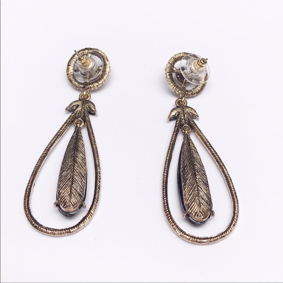 Black stone dangling earrings - Picture 8 of 8